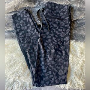 Sarah’s Day x White Fox Black and Gray Camo Leggings